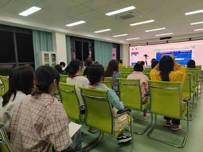 教育項目與科研文獻的研究與開發(fā)——經(jīng)濟管理學院丘自強教授學術講座綜述